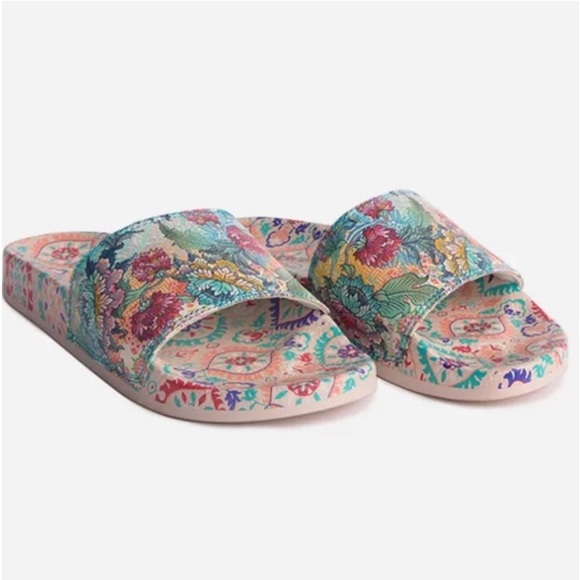 Johnny Was Shoes - Johnny Was Pearce Wave Pool Slide Sandal  Size 10